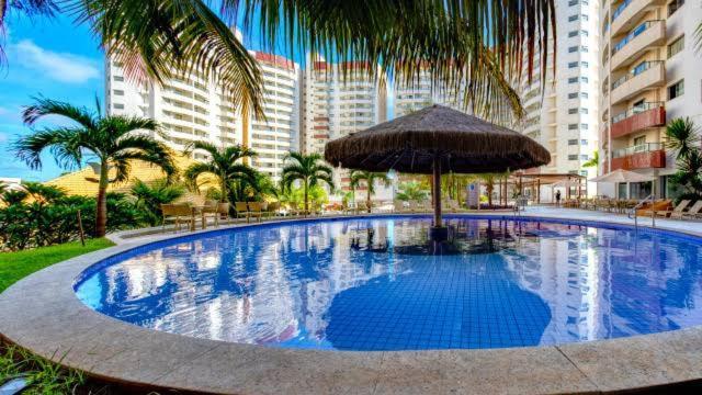Wyndham Olimpia Royal Hotels Exteriör bild The pool at the resort