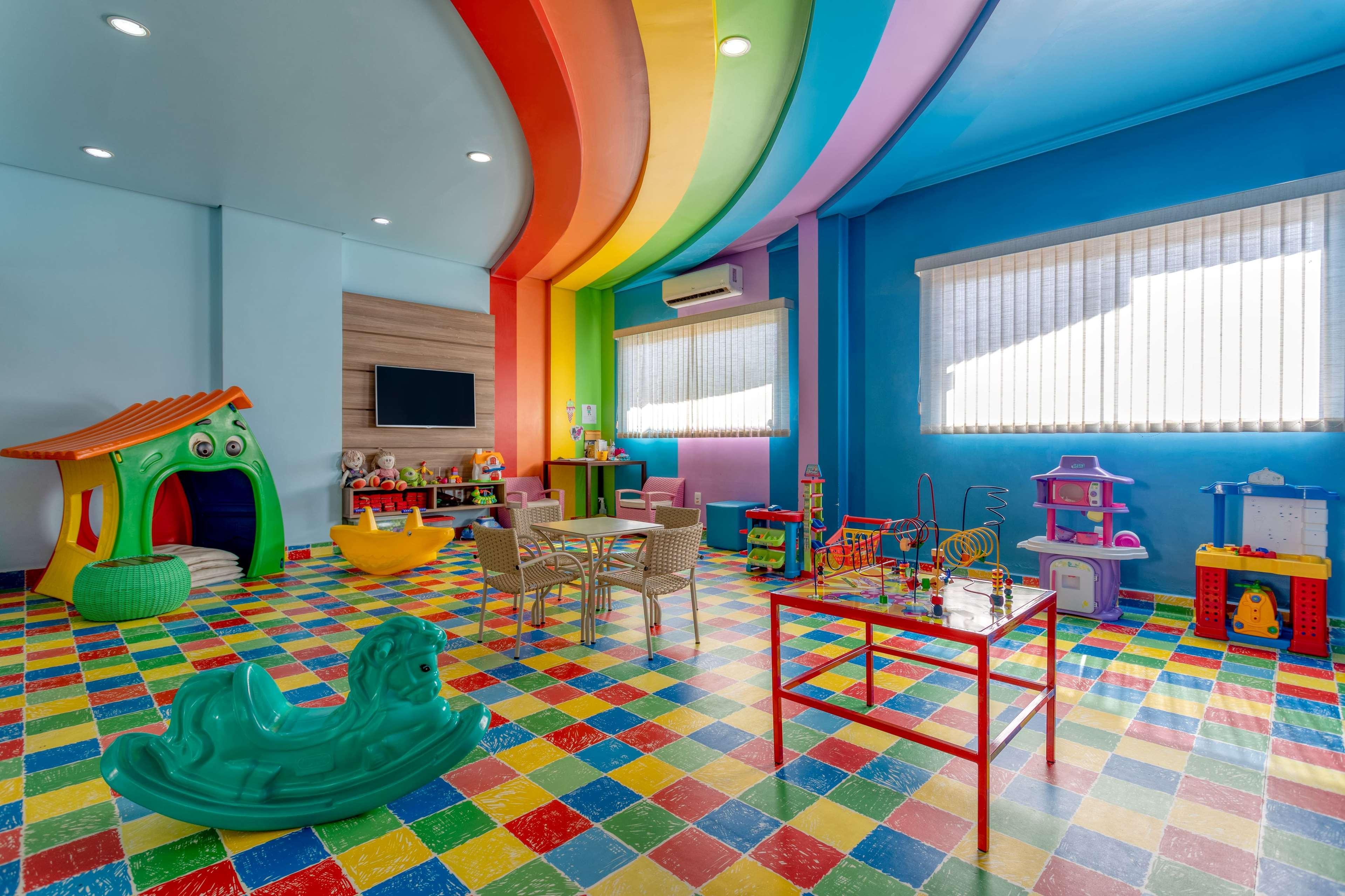 Wyndham Olimpia Royal Hotels Exteriör bild A nursery in Thailand
