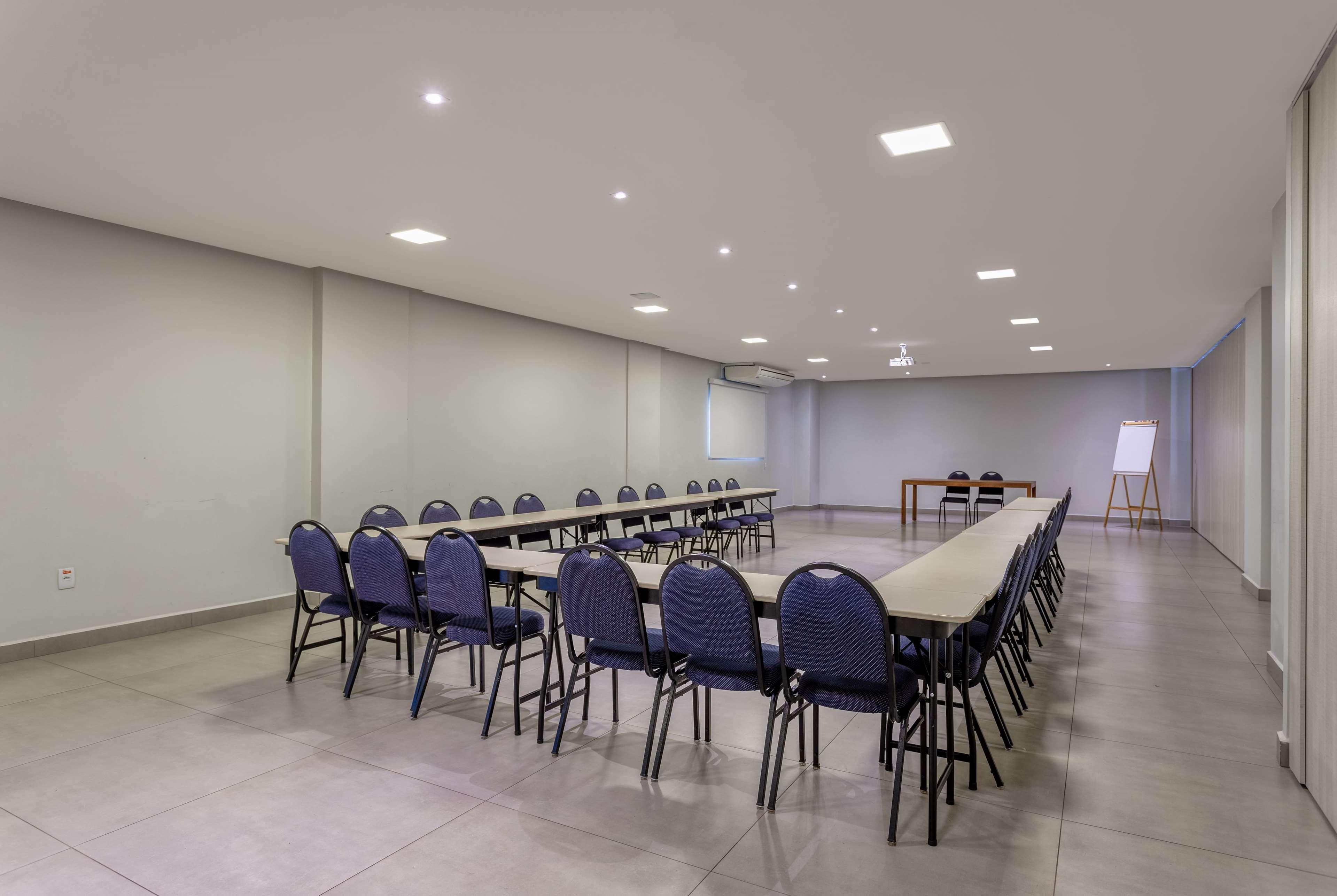 Wyndham Olimpia Royal Hotels Exteriör bild Meeting room